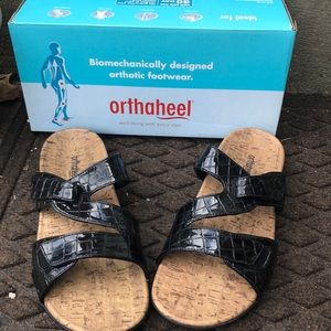 Orthaheel black faux croc sandals. Size 10 NWT
